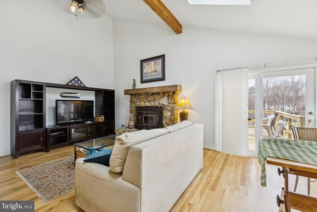 5850 ANTHONY DR, Woodbridge, VA 22193