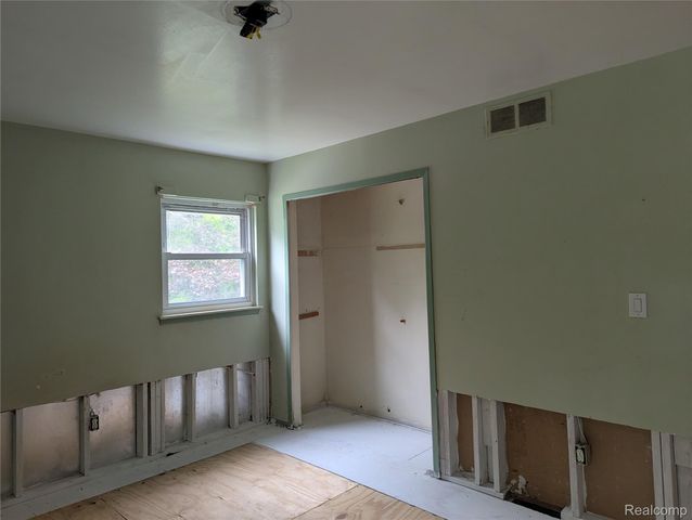5438 Grayfield Circle, Ypsilanti Charter Township, MI 48197
