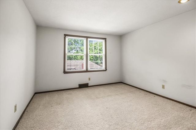 3522 S Delaware Avenue, Independence, MO 64055