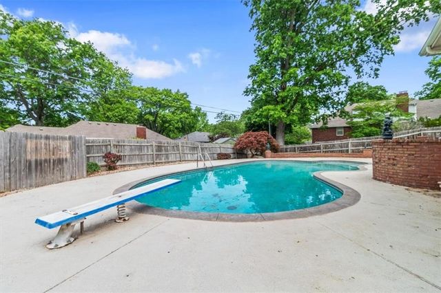 3522 S Delaware Avenue, Independence, MO 64055