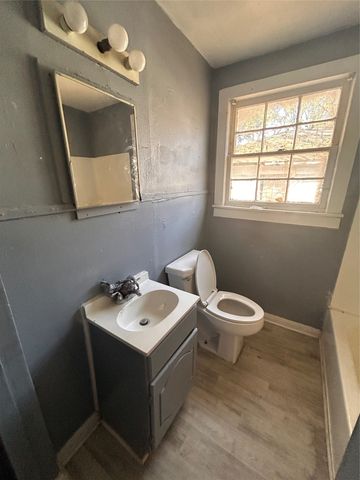 2233 Queens Highway, Shreveport, LA 71103