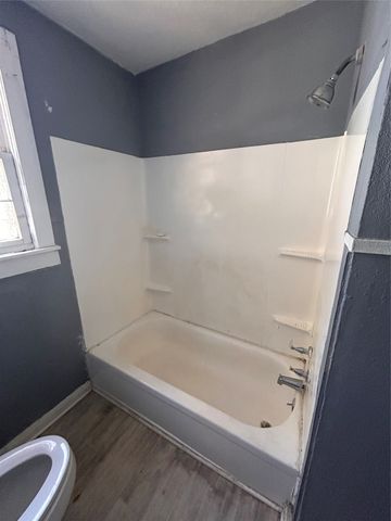 2233 Queens Highway, Shreveport, LA 71103