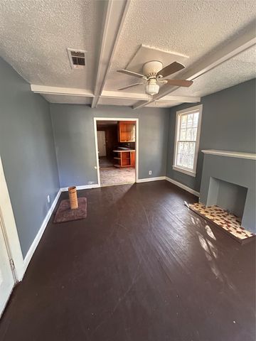 2233 Queens Highway, Shreveport, LA 71103