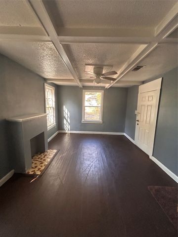 2233 Queens Highway, Shreveport, LA 71103