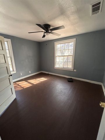 2233 Queens Highway, Shreveport, LA 71103