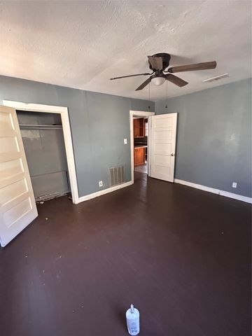 2233 Queens Highway, Shreveport, LA 71103