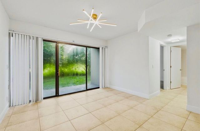 1581 Windorah Way B, West Palm Beach, FL 33411