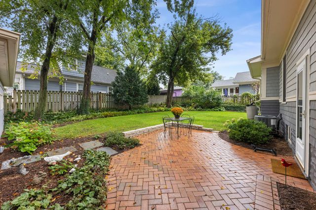 873 Hillside Avenue, Glen Ellyn, IL 60137