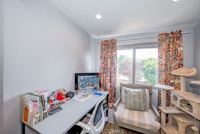 25892 Estaban, Valencia, CA 91355