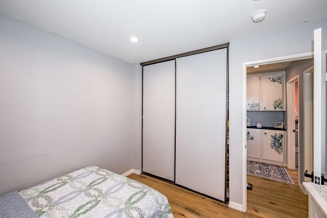 25892 Estaban, Valencia, CA 91355