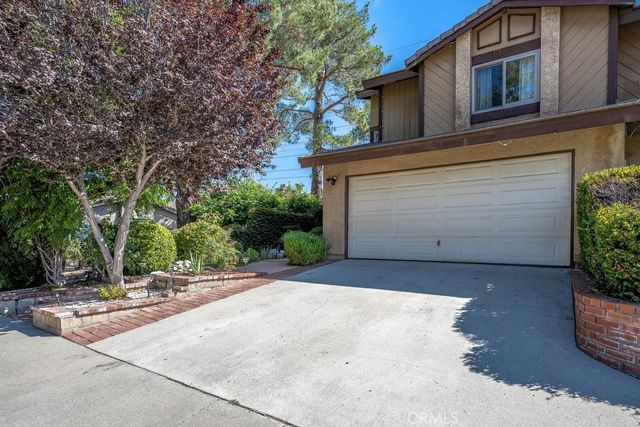 25892 Estaban, Valencia, CA 91355