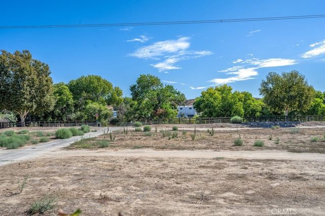 25892 Estaban, Valencia, CA 91355