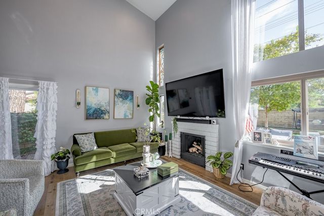 25892 Estaban, Valencia, CA 91355
