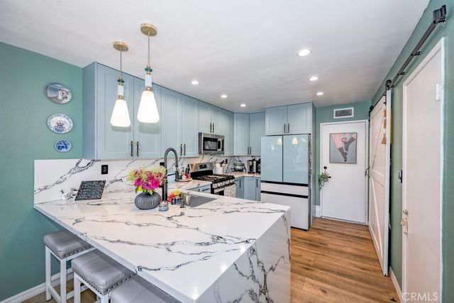 25892 Estaban, Valencia, CA 91355