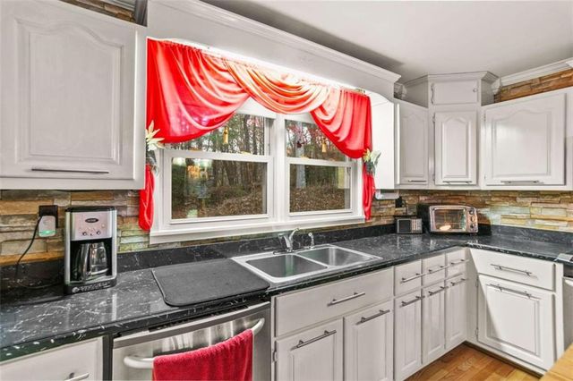143 Kaely Drive, Mineral Bluff, GA 30559