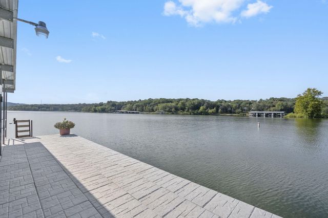 64 Deer Park Circle, Kimberling City, MO 65686