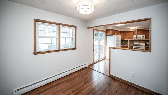 214 Poplar Street E, South Saint Paul, MN 55075