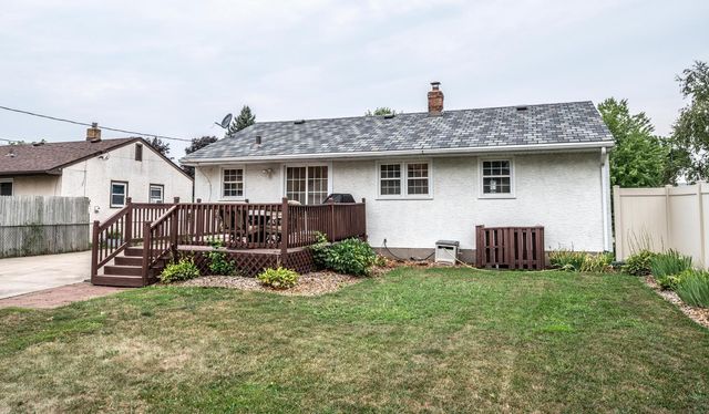 214 Poplar Street E, South Saint Paul, MN 55075