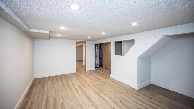 214 Poplar Street E, South Saint Paul, MN 55075