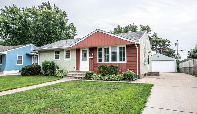 214 Poplar Street E, South Saint Paul, MN 55075