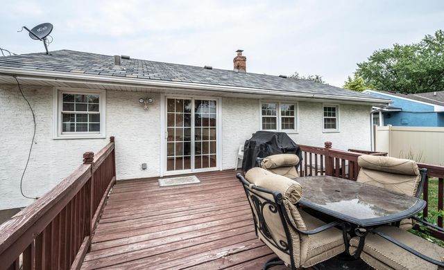 214 Poplar Street E, South Saint Paul, MN 55075