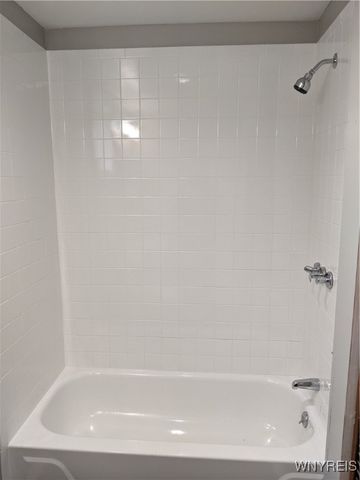 887 Prospect Avenue, Buffalo, NY 14213