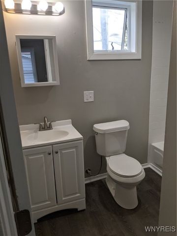 887 Prospect Avenue, Buffalo, NY 14213