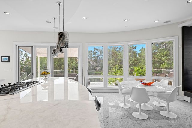 920 St Stephens Green, Oak Brook, IL 60523