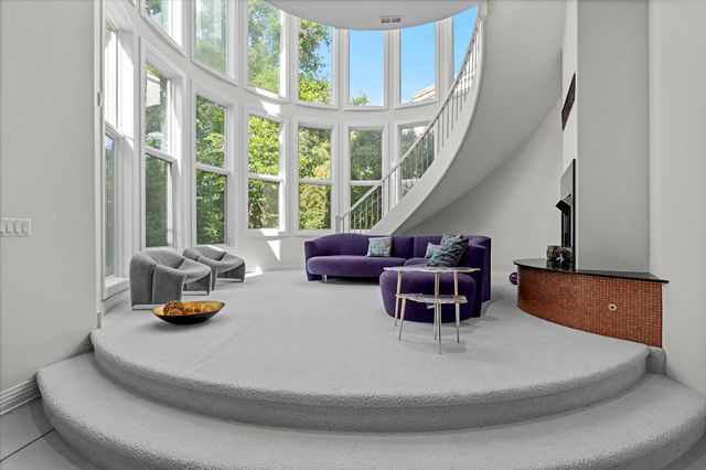 920 St Stephens Green, Oak Brook, IL 60523