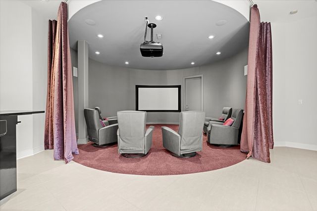 920 St Stephens Green, Oak Brook, IL 60523