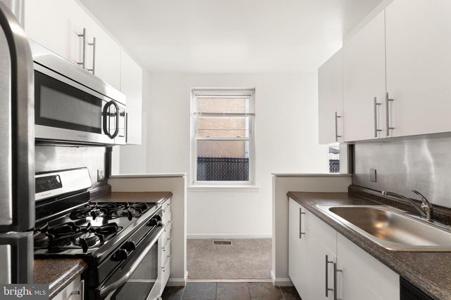 1132 MOUNT VERNON ST, Philadelphia, PA 19123