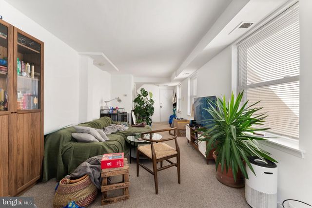 1132 MOUNT VERNON ST, Philadelphia, PA 19123