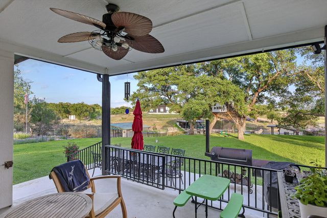 909 Belaire DR, Granite Shoals, TX 78654
