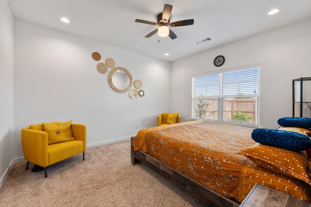 1619 Buena Vista, College Station, TX 77845