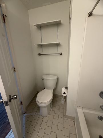 1808 State St Apt 207, Nashville, TN 37203