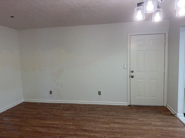1808 State St Apt 207, Nashville, TN 37203