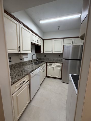 1808 State St Apt 207, Nashville, TN 37203