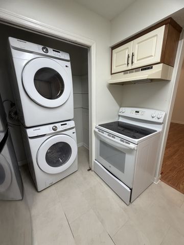 1808 State St Apt 207, Nashville, TN 37203