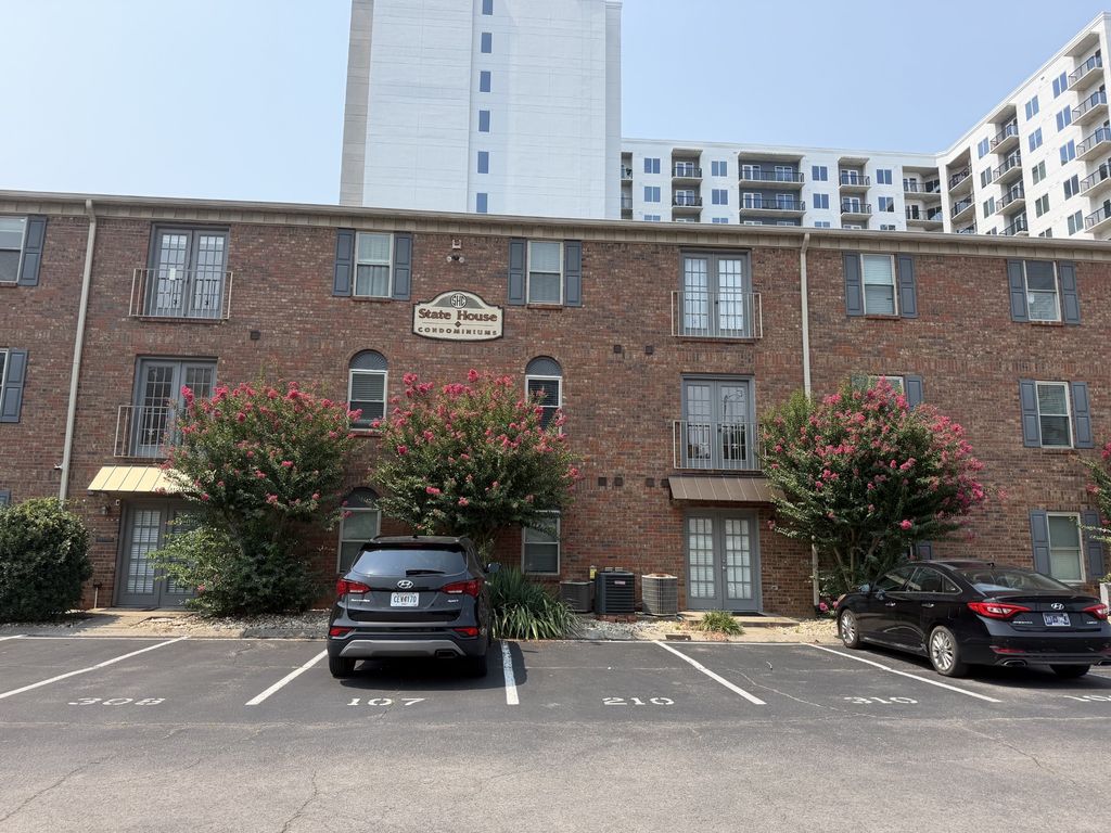 1808 State St Apt 207, Nashville, TN 37203