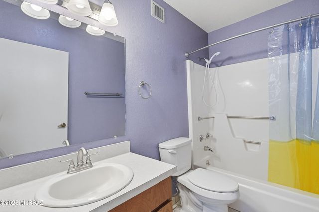 2834 S Calle Mancha, Green Valley, AZ 85622