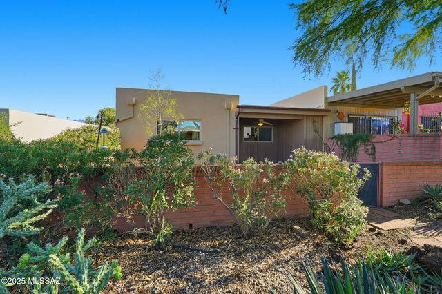 2834 S Calle Mancha, Green Valley, AZ 85622