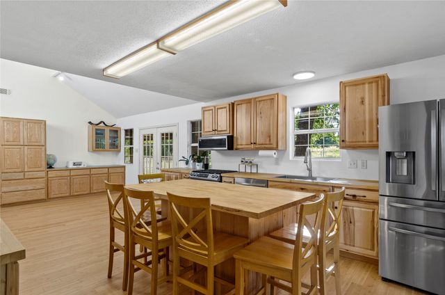 748 County Road 1560, Chico, TX 76431