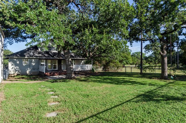 748 County Road 1560, Chico, TX 76431