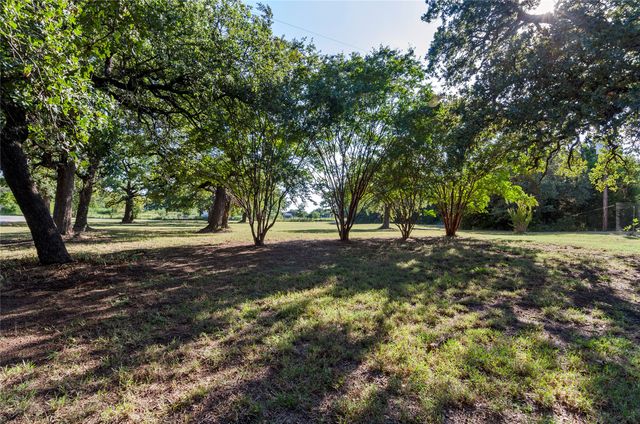 748 County Road 1560, Chico, TX 76431