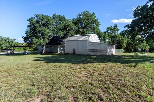 748 County Road 1560, Chico, TX 76431