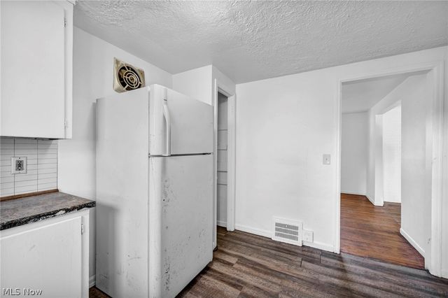 2140 Garfield Boulevard, Lorain, OH 44052