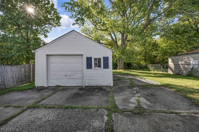 2140 Garfield Boulevard, Lorain, OH 44052