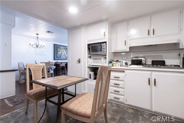 24921 Muirlands 13, Lake Forest (el Toro), CA 92630