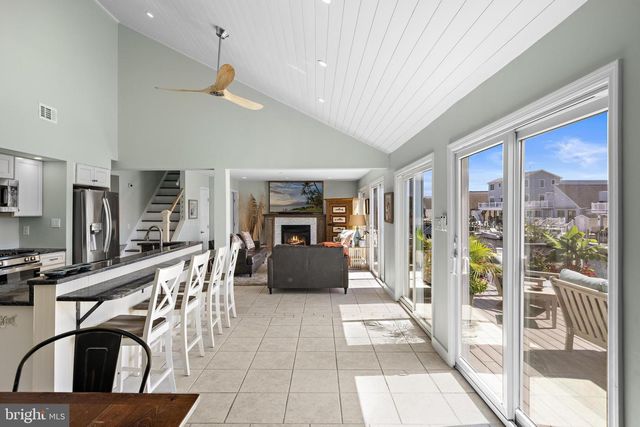 27 DIANE RD, Manahawkin, NJ 08050