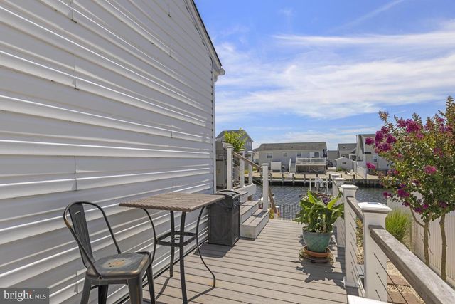 27 DIANE RD, Manahawkin, NJ 08050